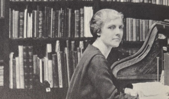 Rhiannon Knol Book Collector Article